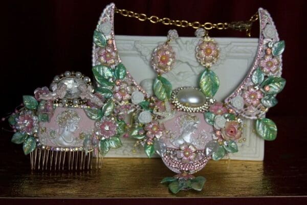 SOLD! 2139 Hand Painted Victorian Birds Cherubs Comb - Image 7