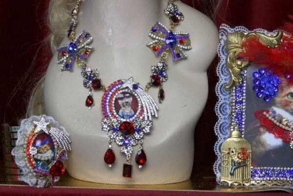 SOLD! 2176 Set Of Victorian Cat Bow Adroable Crystal Necklace+ Earrings - Image 5