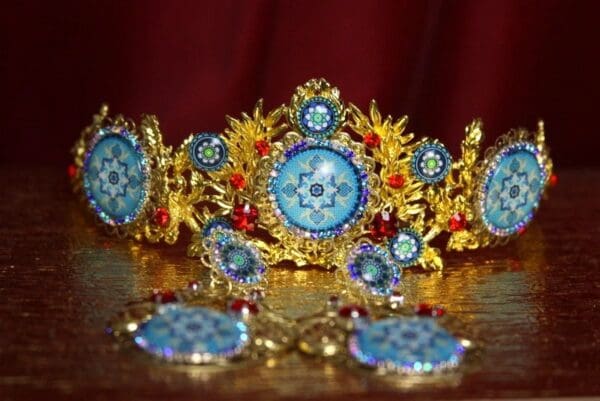SOLD! 2228 Set Of Sicilian Tile Print Crystal Cameo Tiara+ Earrings