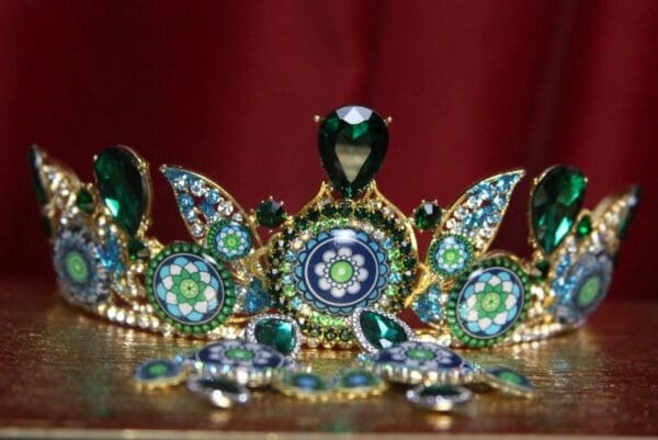 SOLD! 2229 Set Of Sicilian Tile Print Green Crystal Tiara+ Earrings - Image 7