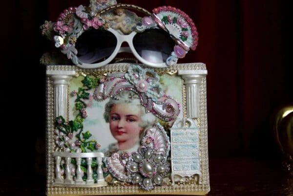SOLD! 2236 Marie Antoinette GardenStunning Embellished Handbag Trunk - Image 2