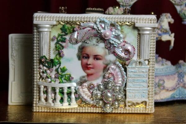 SOLD! 2236 Marie Antoinette GardenStunning Embellished Handbag Trunk - Image 8