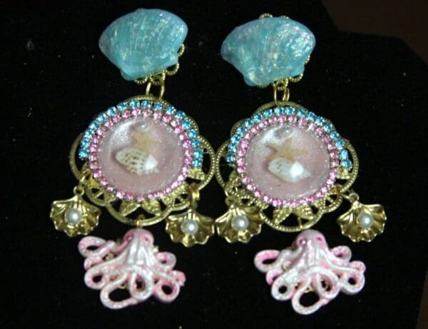 SOLD! 2268 Nautica Marine Hand Painted Octopus Sheel Beautiful Studs Earrings