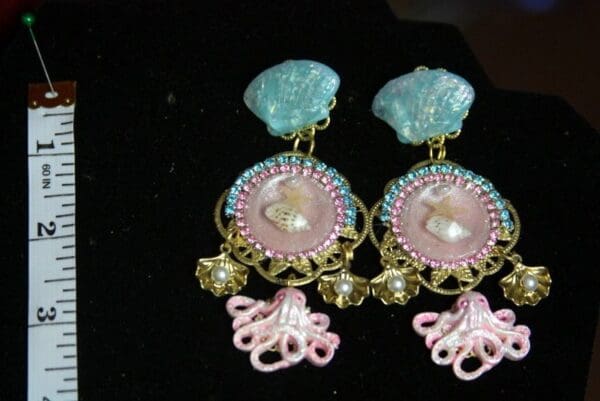 SOLD! 2268 Nautica Marine Hand Painted Octopus Sheel Beautiful Studs Earrings - Image 5