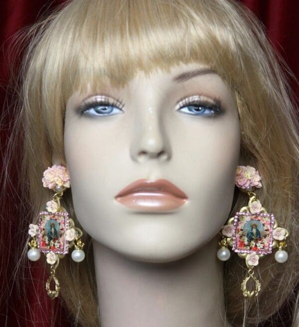 SOLD! 2336 Virgin Mary Hand Painted Flower Cameo Pearl Studs - Image 3
