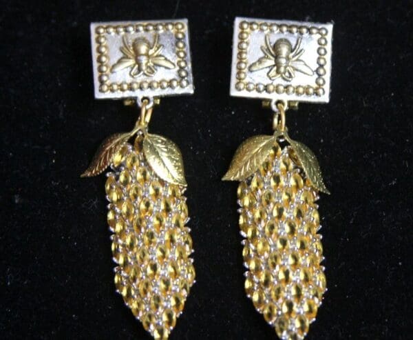 SOLD! 2365 Genuine Citrine Pineapple Bee Baroque Studs Earrings