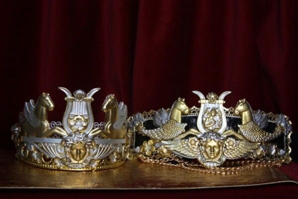 SOLD! 2368 Unisex Roman Horses Medusa Crown Tiara - Image 8