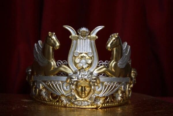 SOLD! 2368 Unisex Roman Horses Medusa Crown Tiara - Image 4