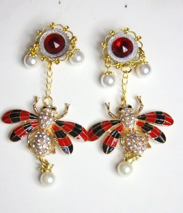 SOLD! 2427 Baroque Rococo Enamel Bee Pearl Crystal Studs - Image 6