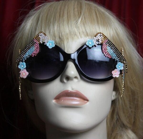 SOLD! 2476 Crystal 2 Sides Parrots Flower Embellished Sunglasses - Image 3