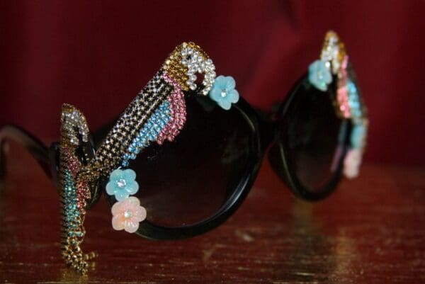 SOLD! 2476 Crystal 2 Sides Parrots Flower Embellished Sunglasses - Image 6