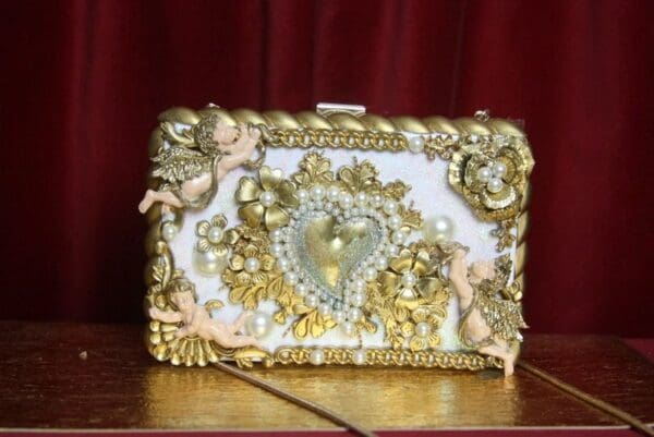 SOLD! 2490 Total Baroque Cherubs Gold Heart Embellished Clutch - Image 9