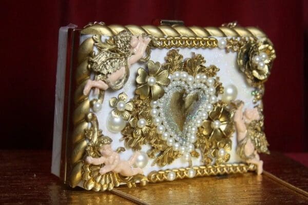 SOLD! 2490 Total Baroque Cherubs Gold Heart Embellished Clutch - Image 8