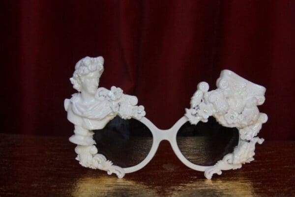 SOLD! 2502 Roman Revival Statue White Architect Unusual Sunglasses - Image 4