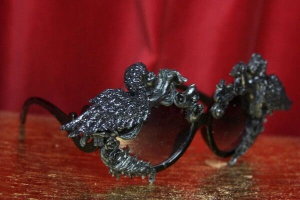 SOLD! 2503 Total Baroque Black Glitter Cherub Angel Embellished Sunglasses - Image 10