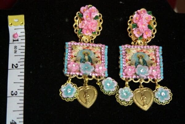 SOLD! 2514 Virgin Mary Hand Painted Flower Cameo Heart Studs Earrings - Image 4