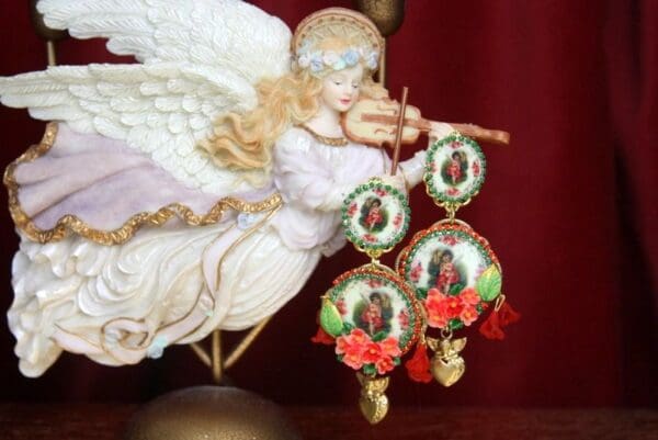 SOLD! 2533 Adorable Cherub Angel Victorian Flower Studs Earrings