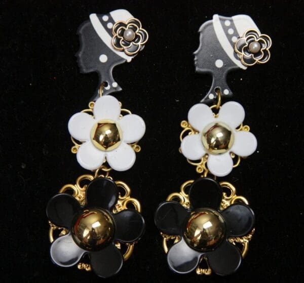 SOLD! 2569 Madam Coco 2 Camellias Stunning Light Weight Earrings - Image 4