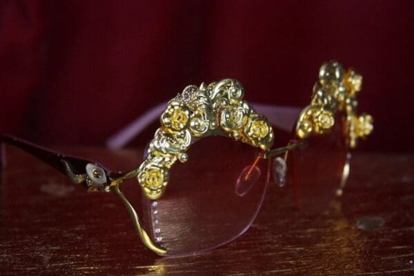 SOLD! 2600 Baroque Gold Filigree Embellished Pink Sunglasses - Image 9