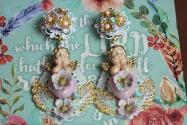 SOLD! 2630 Rococo Hand Painted Flower Heart Stunning Studs Earrings - Image 5