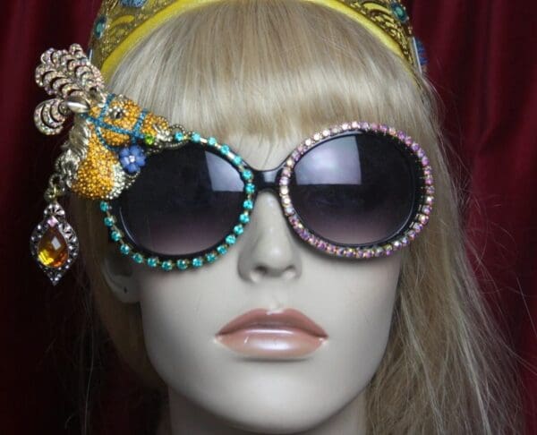 SOLD! 2662 Crystal Victorian Horse Crystal Embellished Sunglasses - Image 3