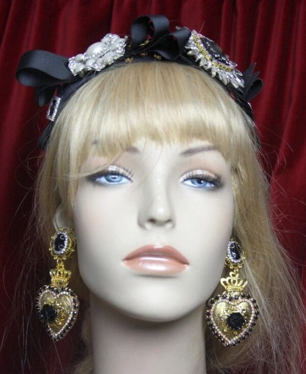 SOLD! 2673 Total Baroque Heart Black Rose Crystal Studs Earrings - Image 4