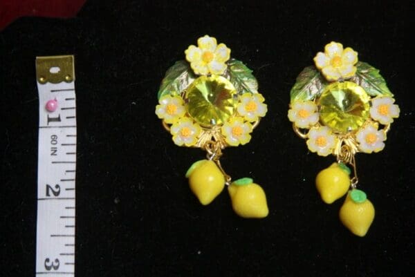 SOLD! 2688 Sicilian Lemon Dangle Fruit Hand Painted Flower Earrings Studs - Image 6
