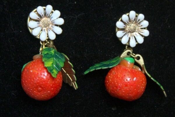 SOLD! 2699 Sicilian Orange Fruit Leaf Simple Earrings - Image 5