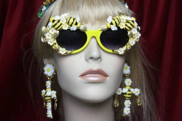 SOLD! 2712 Designer Inspired Baroque Embellished Bee Flower Sunglasses - Image 4