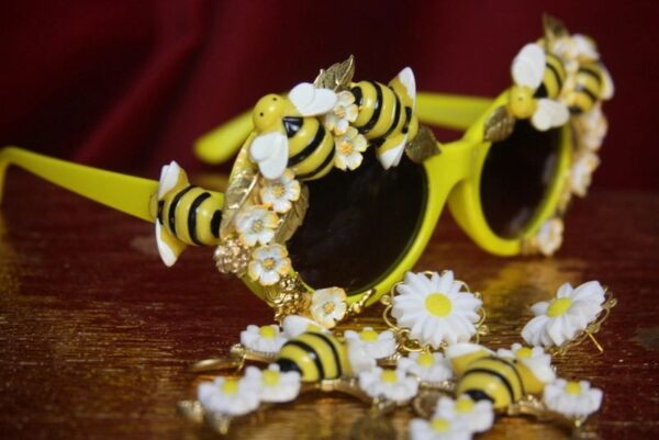 SOLD! 2712 Designer Inspired Baroque Embellished Bee Flower Sunglasses - Image 7