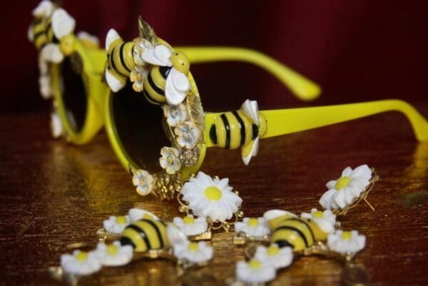 SOLD! 2712 Designer Inspired Baroque Embellished Bee Flower Sunglasses - Image 8