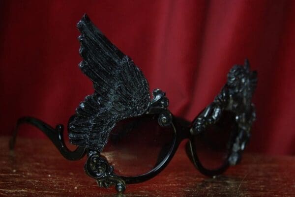 SOLD! 2743 Black Winged Pegasus Baroque Sunglasses - Image 7