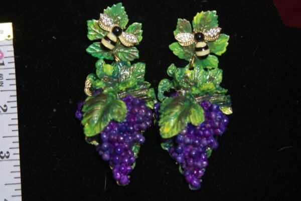 SOLD! 2746 Hand Painted 3D Effect Enamel Bee Massive Earrings - Image 7