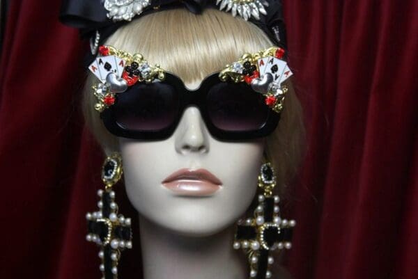 SOLD! 2778 Trendy Playing Cards Baroque Sided Sunglasses - Image 4