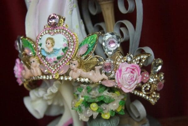 SOLD! 2845 Set Of Baroque Hand Painted White Heart Cherubs Angels Crown+ Earrings - Image 10