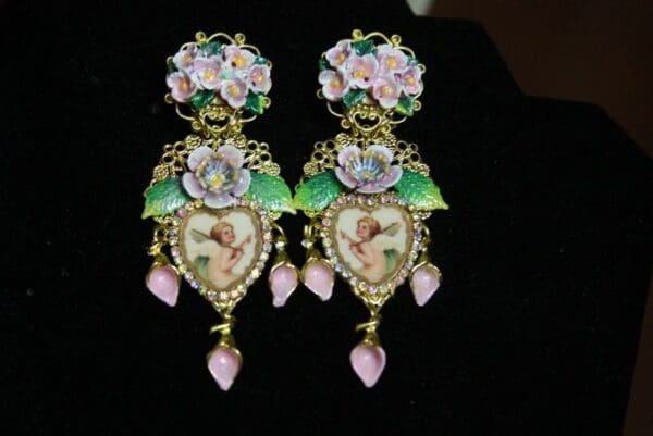 SOLD! 2856 Victorian Hand Painted Cherub Putti Heart Flower Earrings - Image 8