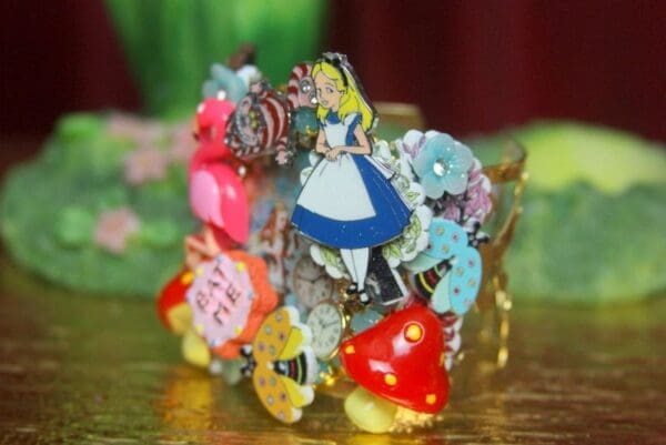 SOLD! 2860 Set Of Alice In Wonderland Cuff Plus Earrings - Image 9