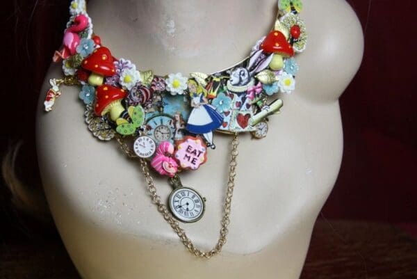 SOLD! 2861 Set Of Alice In Wonderland Earrings+ Necklace - Image 2
