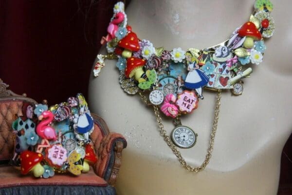 SOLD! 2861 Set Of Alice In Wonderland Earrings+ Necklace - Image 5