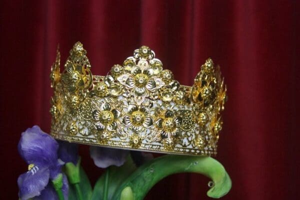 SOLD! 2865 Gold Filigree Flower Baroque Crown Headband - Image 4