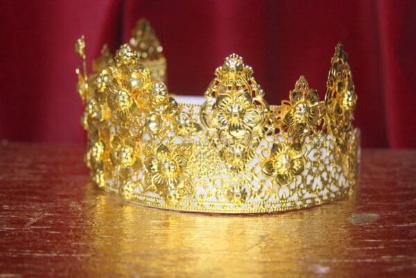 SOLD! 2865 Gold Filigree Flower Baroque Crown Headband - Image 9