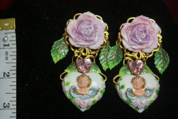 SOLD! 2873 Victorian White Heart Rose Hand Painted Earrings - Image 7