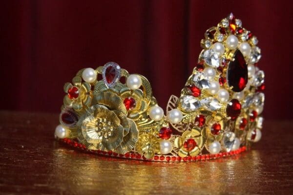 SOLD! 2923 Baroque Red Crystal Pearl Crown Tiara - Image 2