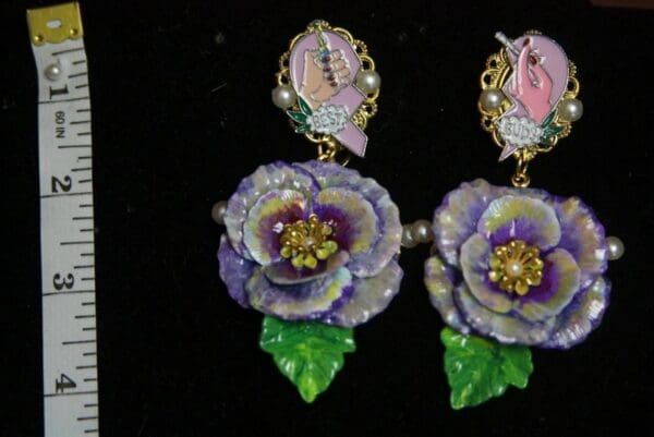 SOLD! 2947 Hand Painted Best Buds Violet Flower Pearl Studs Earrings - Image 6