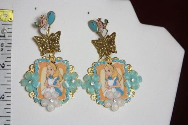 SOLD! 2984 Alice In Womderland Flower Adorable Earrings Studs - Image 4