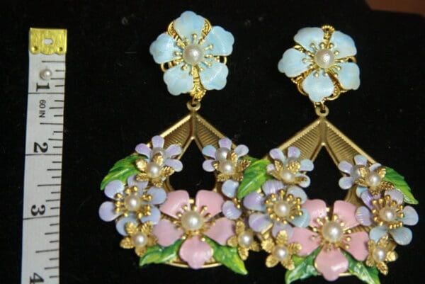 SOLD! 2990 Hand Painted MAssive PEarl Studs earrings - Image 3