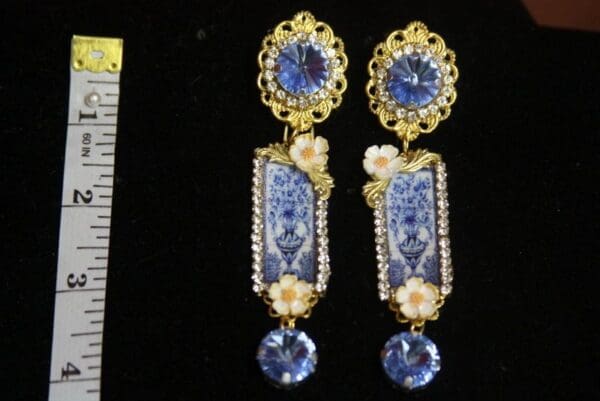 SOLD! 2992 Blue Vase Designer Inspired Leaf Earrings studs - Image 7