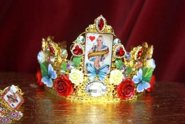 SOLD! 3019 Playing Cards Queen Of Hearts Victorian Hand Painted Roses Butterflies Crown Headband - Image 8