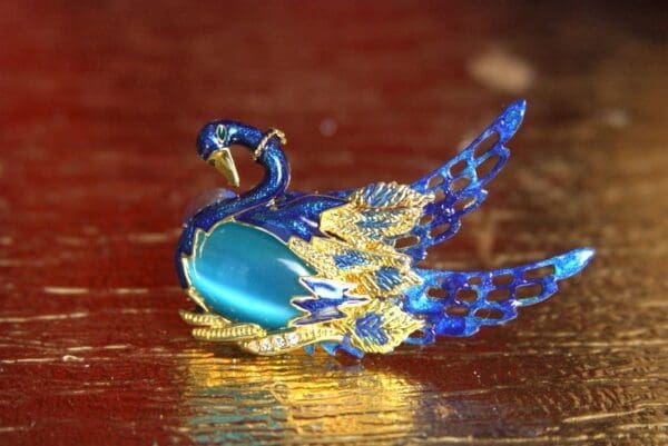 SOLD! 3023 Art Nouveau Hand Painted Enamel Blue Swan Adjustable Cocktail Ring - Image 5