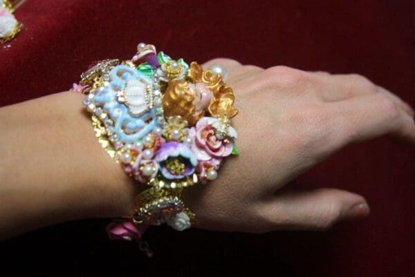 SOLD! 3037 Total Baroque Hand Painted Cherub Putti Crystal Roses Bracelet - Image 6